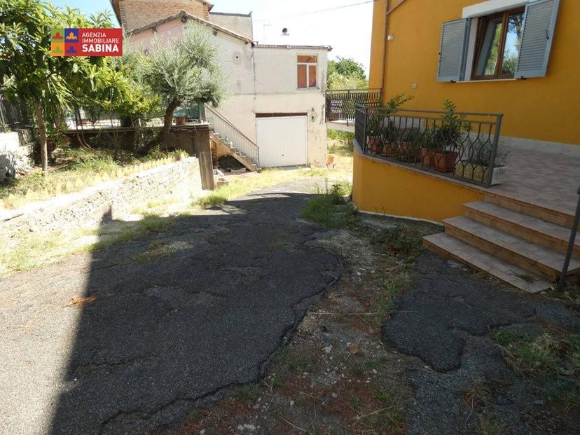 Appartamento in villa piazza Niccolò II 7, Montopoli In Sabina, Montopoli di Sabina — foto 9 di 33