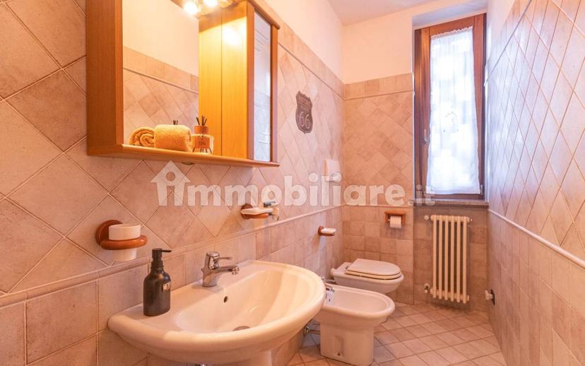 Villa unifamiliare via per Barza, 24, Barzola, Angera — foto 24 di 36