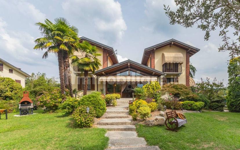 Villa unifamiliare via per Barza, 24, Barzola, Angera — foto 25 di 36
