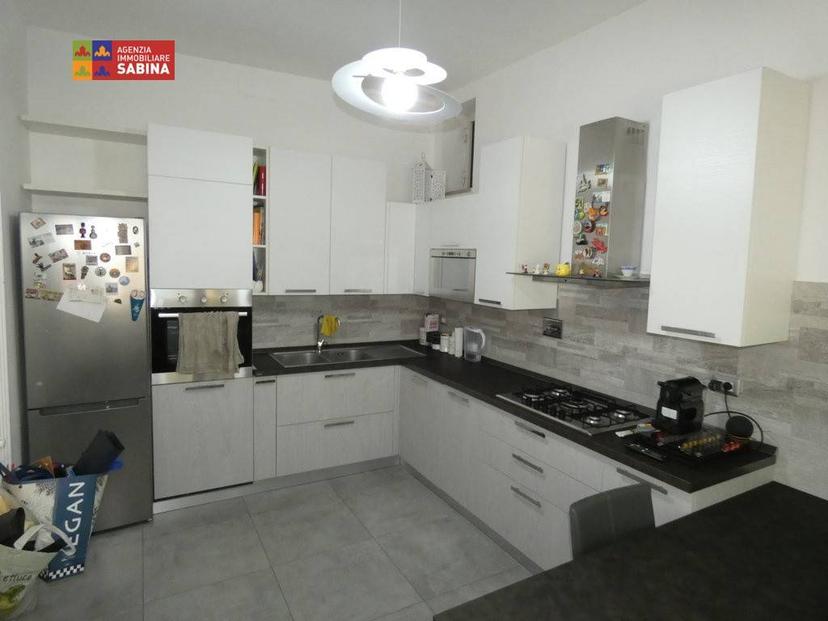 Appartamento in villa piazza Niccolò II 7, Montopoli In Sabina, Montopoli di Sabina — foto 8 di 33