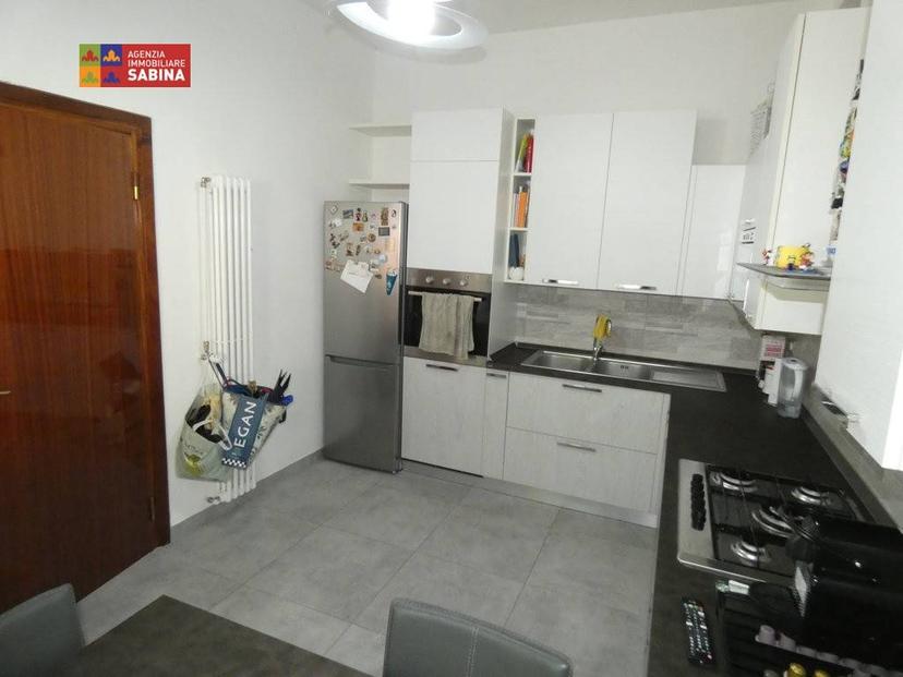 Appartamento in villa piazza Niccolò II 7, Montopoli In Sabina, Montopoli di Sabina — foto 31 di 33