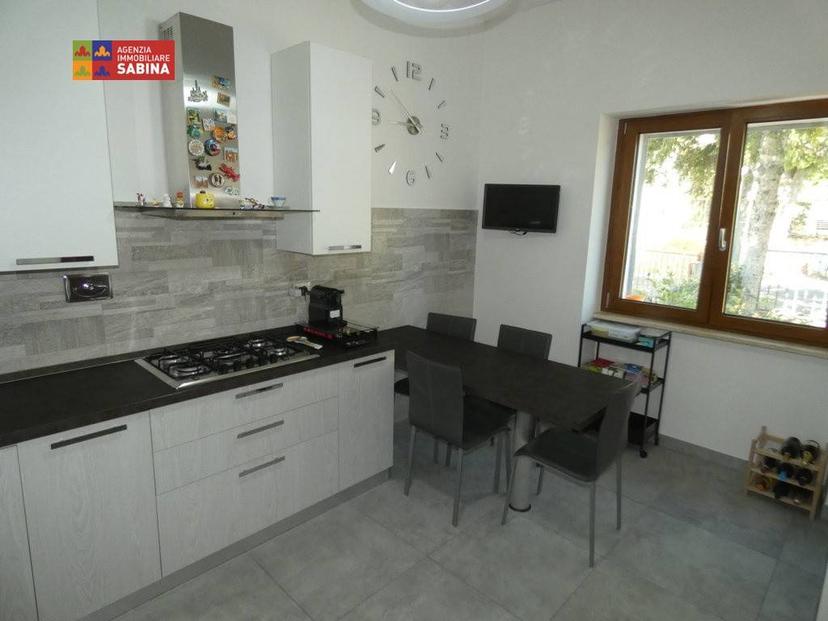 Appartamento in villa piazza Niccolò II 7, Montopoli In Sabina, Montopoli di Sabina — foto 33 di 33