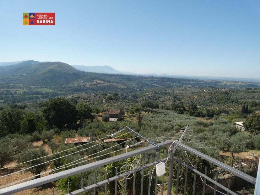 Appartamento in villa piazza Niccolò II 7, Montopoli In Sabina, Montopoli di Sabina — foto 14 di 33