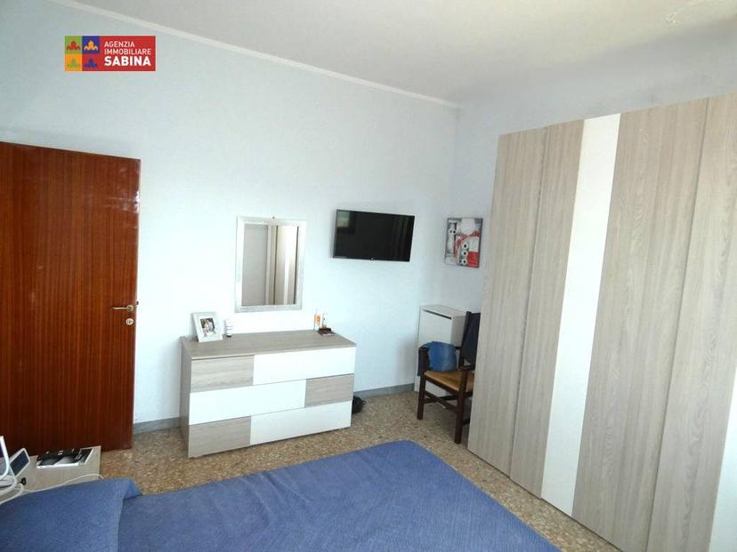 Appartamento in villa piazza Niccolò II 7, Montopoli In Sabina, Montopoli di Sabina — foto 22 di 33