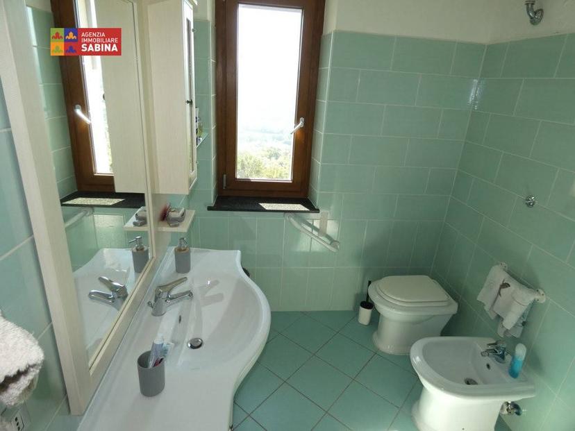 Appartamento in villa piazza Niccolò II 7, Montopoli In Sabina, Montopoli di Sabina — foto 27 di 33