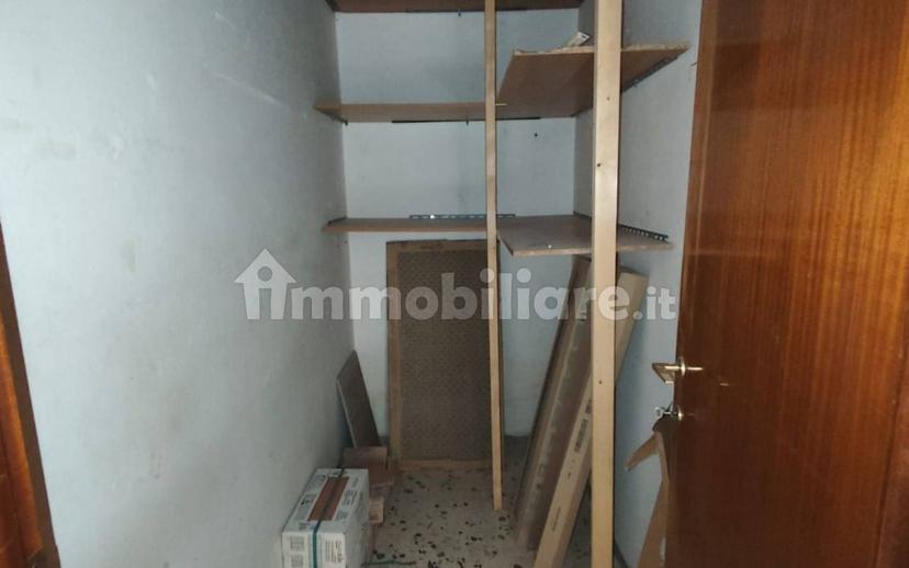 Quadrilocale piazza Santa Scolastica, Centro, Cassino — foto 4 di 13