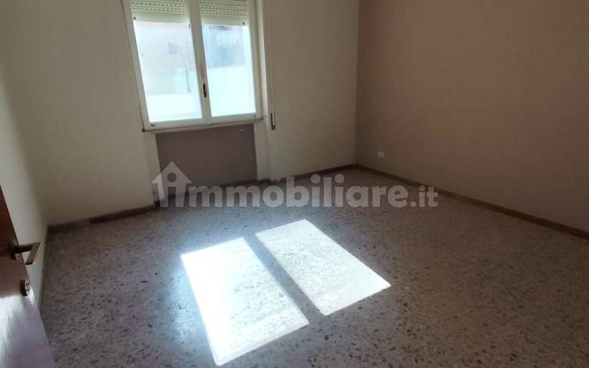 Quadrilocale piazza Santa Scolastica, Centro, Cassino — foto 3 di 13