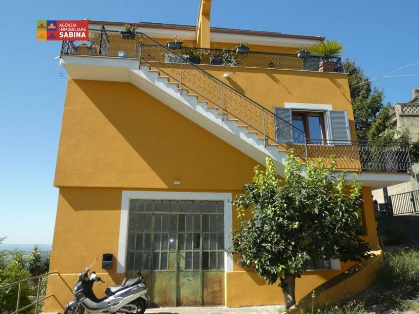 Appartamento in villa piazza Niccolò II 7, Montopoli In Sabina, Montopoli di Sabina — foto 15 di 33