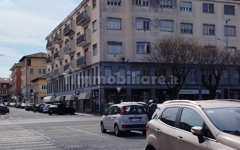 Trilocale piazza Antonio Gramsci 12, Centro, Valenza — foto 6 di 17