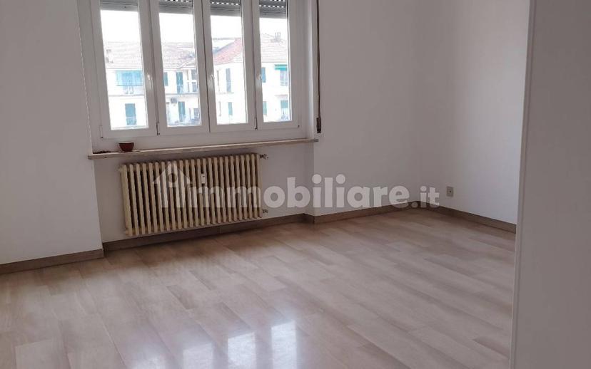 Trilocale piazza Antonio Gramsci 12, Centro, Valenza — foto 14 di 17
