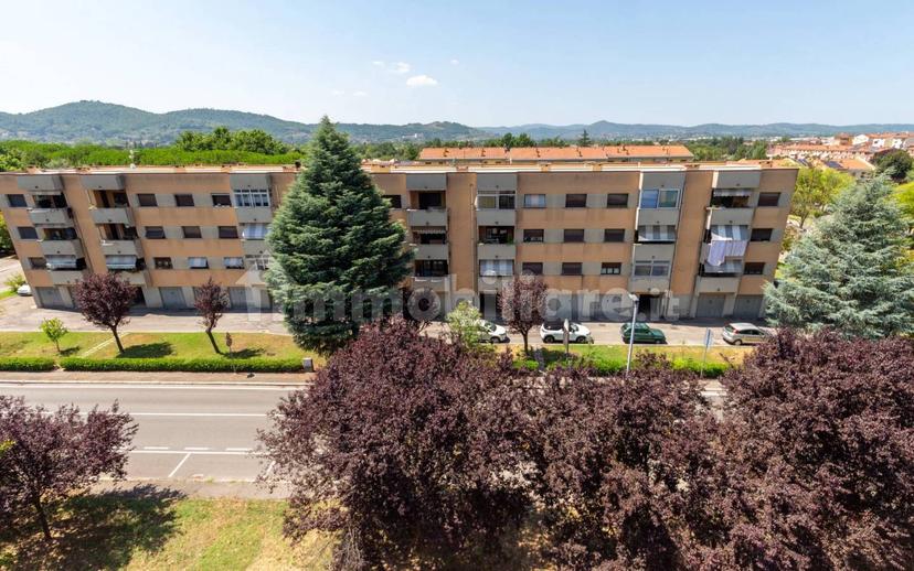 Appartamento via Maestri del Lavoro 1, Tortaia, Arezzo
