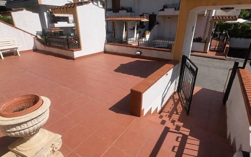 Villa unifamiliare via FELICE BARNABEI 142, Centro, Teramo — foto 2 di 27