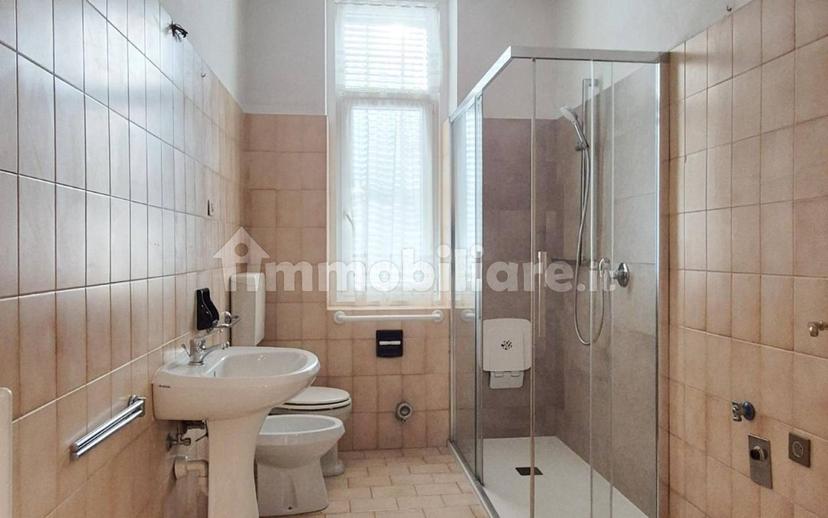 Quadrilocale via Giosuè Carducci, Centro, Bolzano — foto 2 di 9