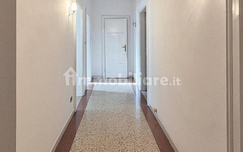 Quadrilocale via Giosuè Carducci, Centro, Bolzano — foto 3 di 9