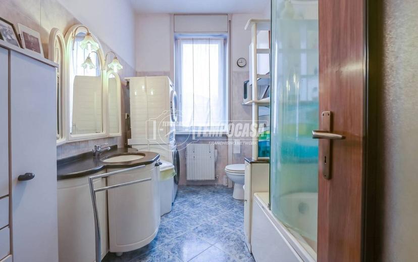 Quadrilocale via Antonio Locatelli 17, Centro, Somma Lombardo — foto 4 di 21
