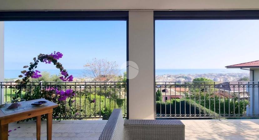 Villa unifamiliare Str. Zanni 56, Colle del Telegrafo - Colle Scorrano, Pescara — foto 23 di 42