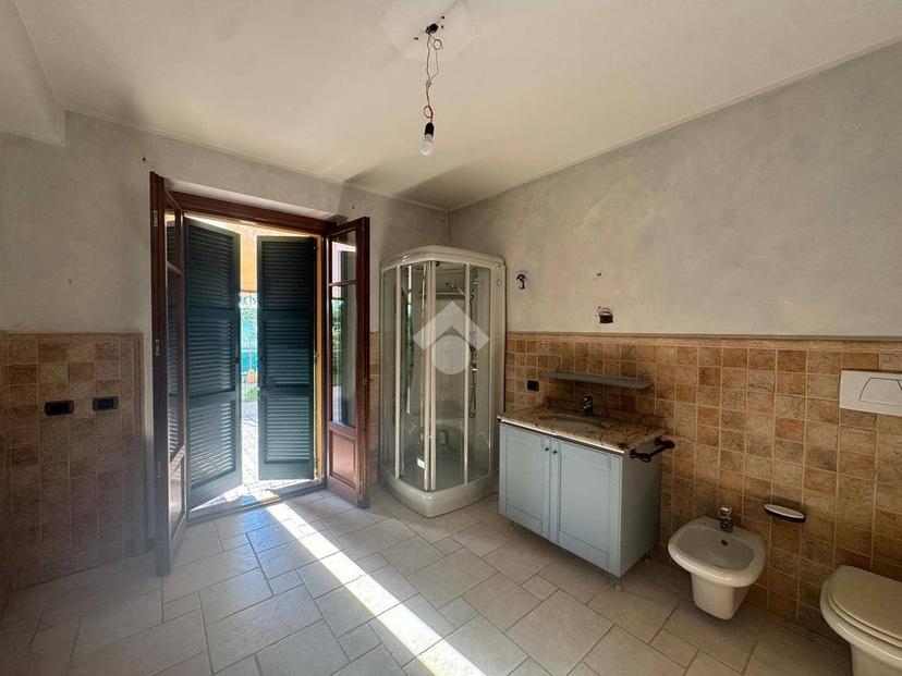 Villa unifamiliare via Circonvallazione, Centro, Monticelli d'Ongina — foto 2 di 36