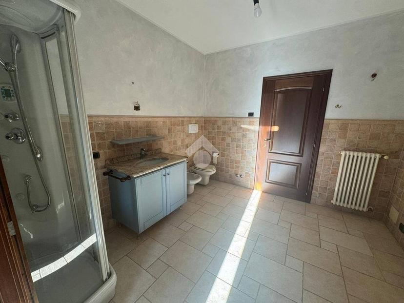 Villa unifamiliare via Circonvallazione, Centro, Monticelli d'Ongina — foto 19 di 36