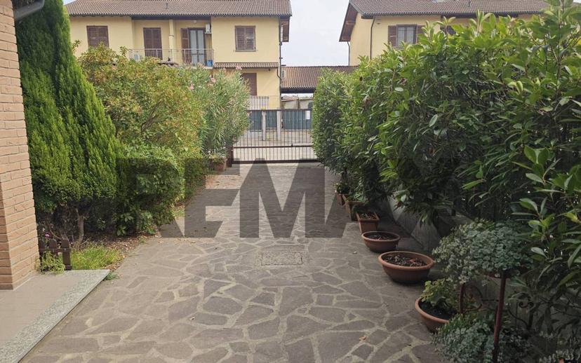 Villa bifamiliare, ottimo stato, 170 m², Parasacco, Zerbolò — foto 4 di 42