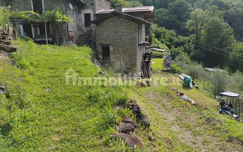 Terratetto unifamiliare via San Giovanni, Traona — foto 3 di 24