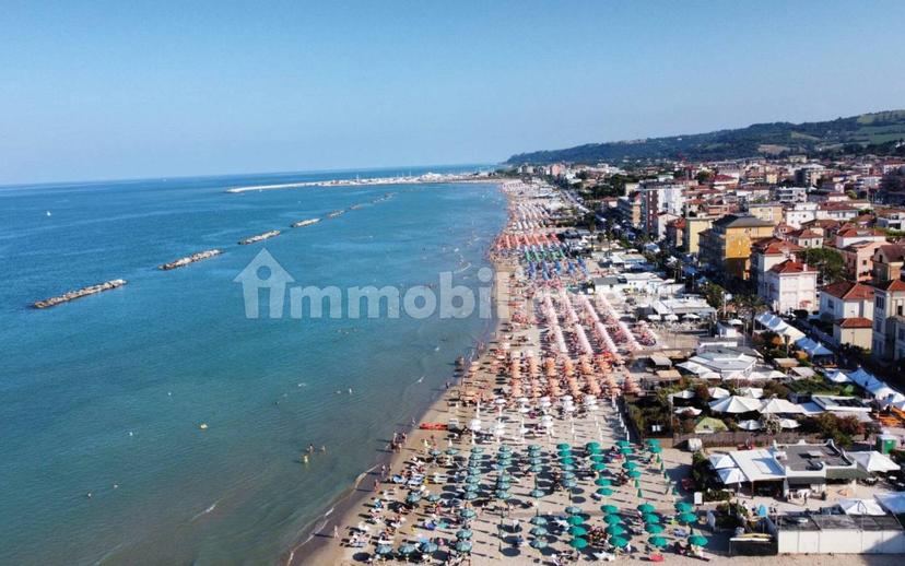 Terratetto unifamiliare via Giotto, Porto San Giorgio — foto 3 di 25