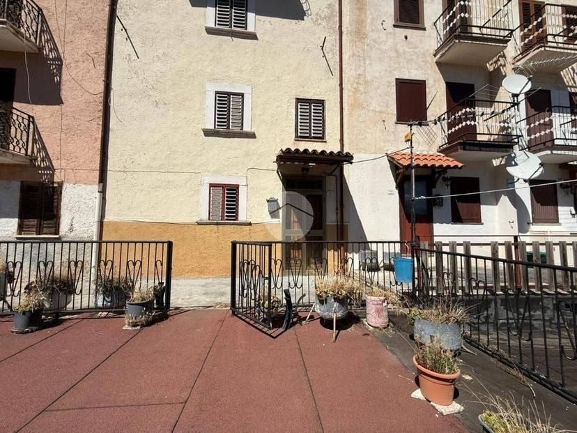 Terratetto unifamiliare via della Canala, Centro, Rocca di Cambio — foto 11 di 41
