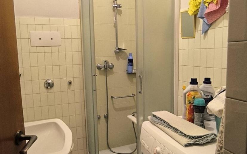 Trilocale da ristrutturare, quinto piano, Centro, Vittorio Veneto — foto 3 di 13