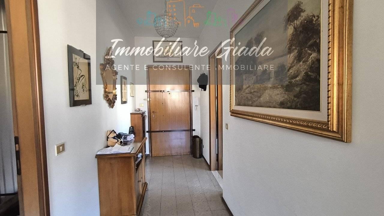 Trilocale da ristrutturare, quinto piano, Centro, Vittorio Veneto
