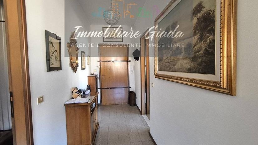 Trilocale da ristrutturare, quinto piano, Centro, Vittorio Veneto