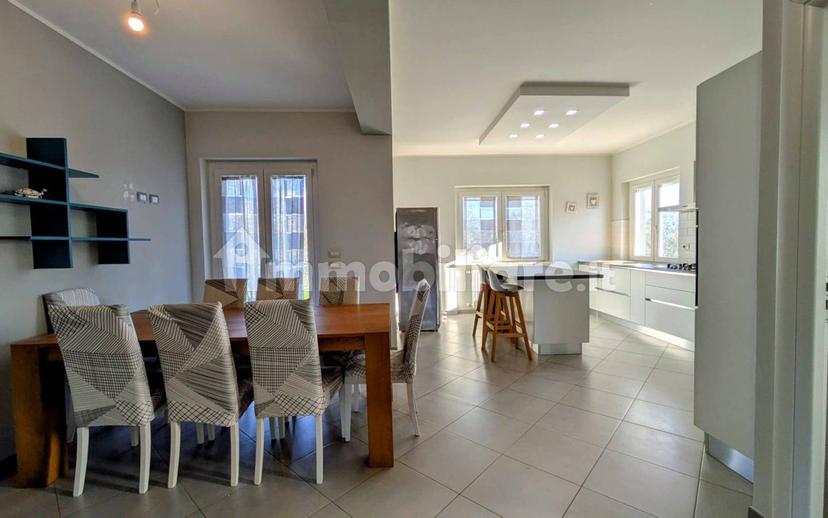 Appartamento in villa Contrada Salietto, Isernia — foto 6 di 56