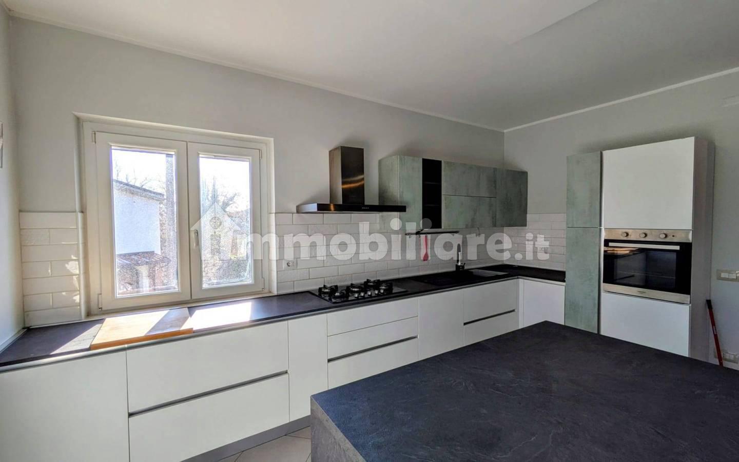 Appartamento in villa Contrada Salietto, Isernia