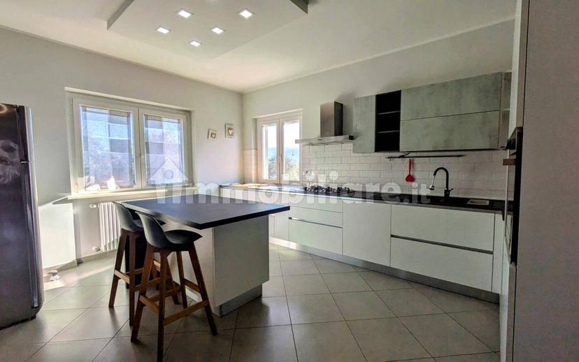 Appartamento in villa Contrada Salietto, Isernia — foto 4 di 56