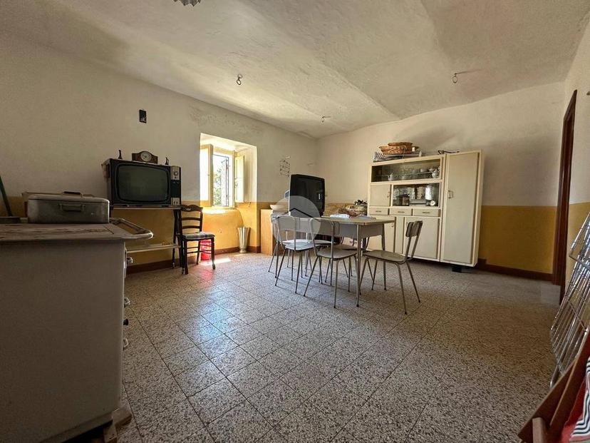 Terratetto unifamiliare via della Canala, Centro, Rocca di Cambio — foto 33 di 41