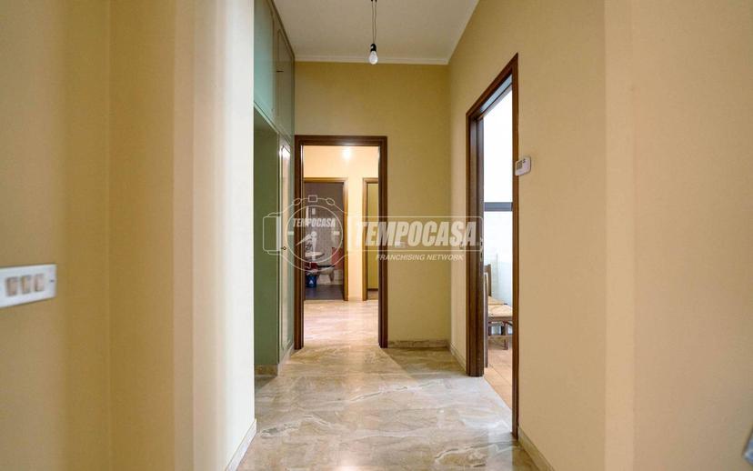 Trilocale vicolo Sant'Omobono, Centro, Cremona — foto 11 di 22