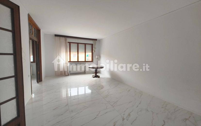 Appartamento viale Cesare Battisti 33, Stazione, Ferrara — foto 6 di 9
