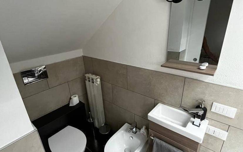 Appartamento via Leonardo da Vinci 12, Centro, Sirmione — foto 7 di 22