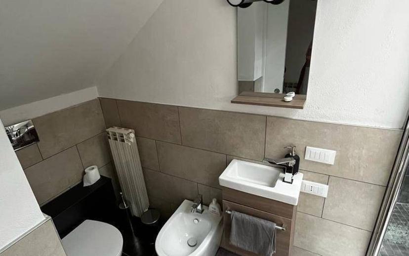 Appartamento via Leonardo da Vinci 12, Centro, Sirmione — foto 2 di 22