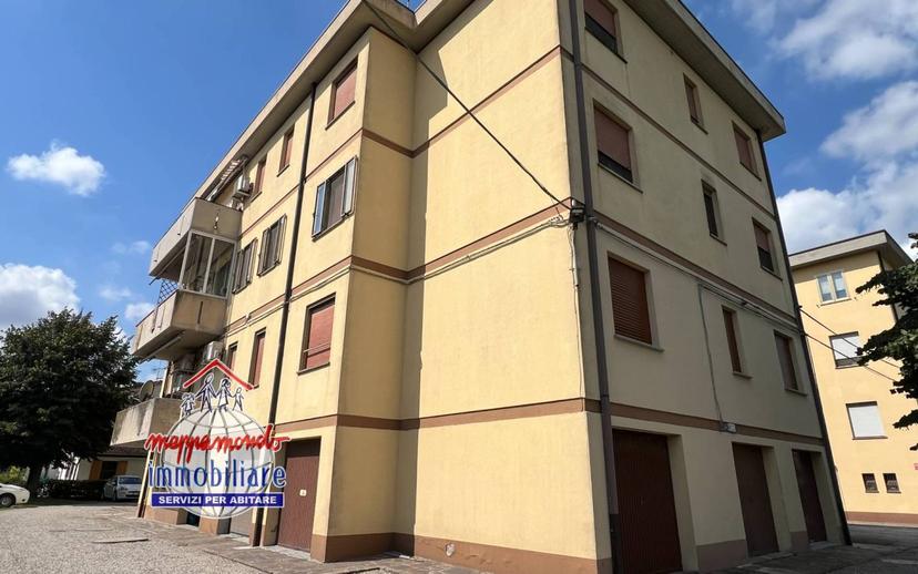 Trilocale via L. R. Finzi 18, Massa Finalese, Finale Emilia — foto 3 di 32
