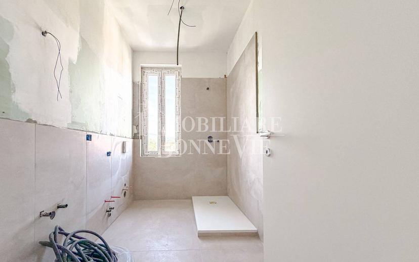 Trilocale via 25 Aprile 2, Camnago Boscone, Faloppio — foto 13 di 23