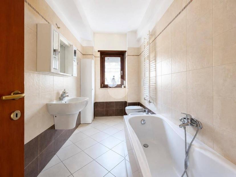Quadrilocale via Brasile 4, Pettino - Cansatessa, L'Aquila — foto 8 di 22
