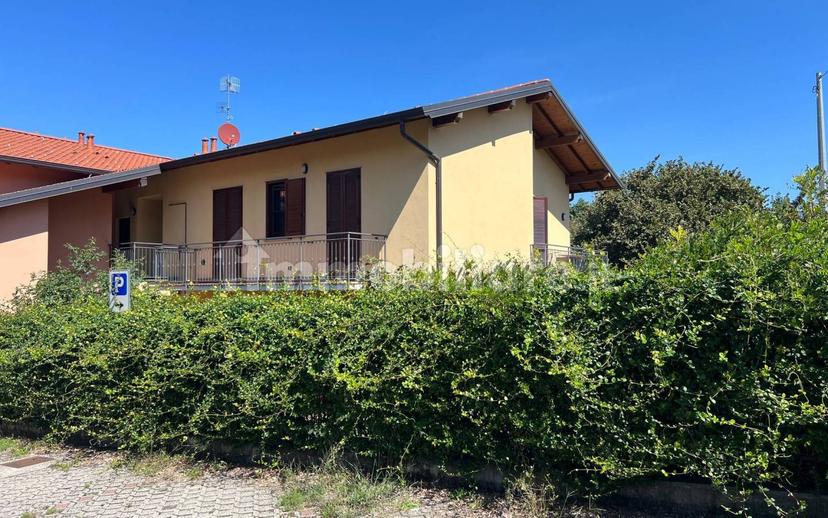 Bilocale via dei Mille, Centro, Barzanò — foto 12 di 25