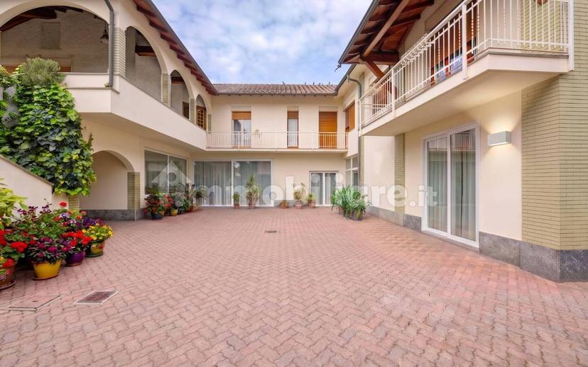 Villa unifamiliare via Carlo Rossini, 21, Centro, Tradate — foto 30 di 81