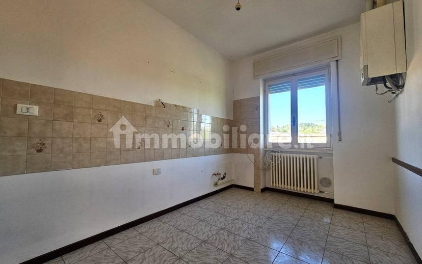 Trilocale via Friuli 6, Centro, Malnate — foto 12 di 21