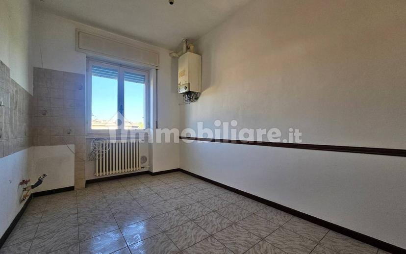 Trilocale via Friuli 6, Centro, Malnate — foto 14 di 21