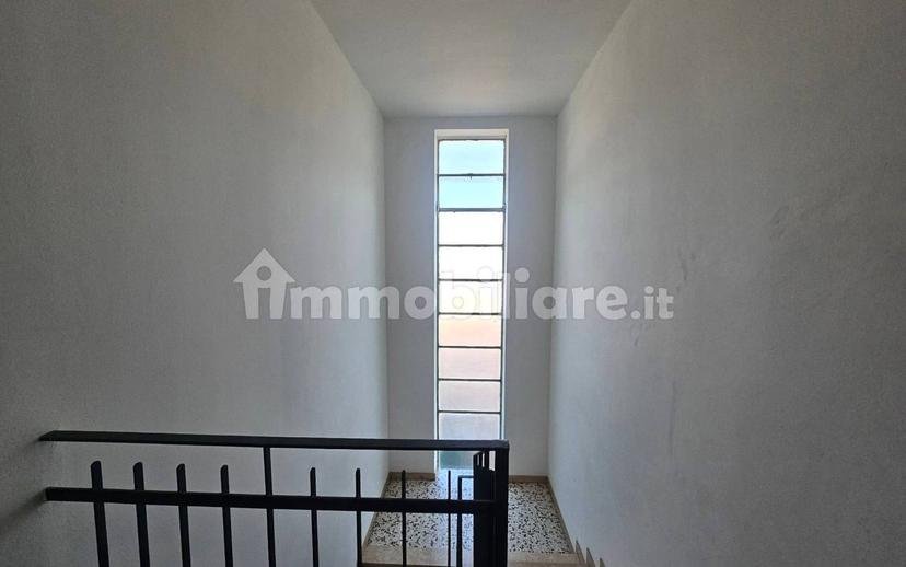 Trilocale via Friuli 6, Centro, Malnate — foto 4 di 21