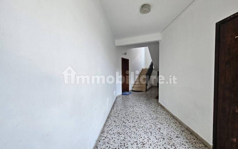 Trilocale via Friuli 6, Centro, Malnate — foto 11 di 21