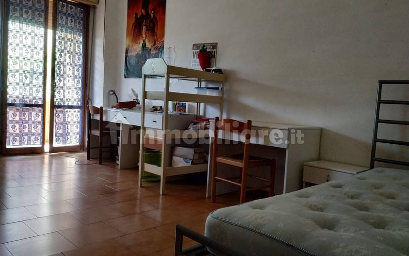 Stanza doppia via Bonconte da Montefeltro 98, Urbino — foto 5 di 8