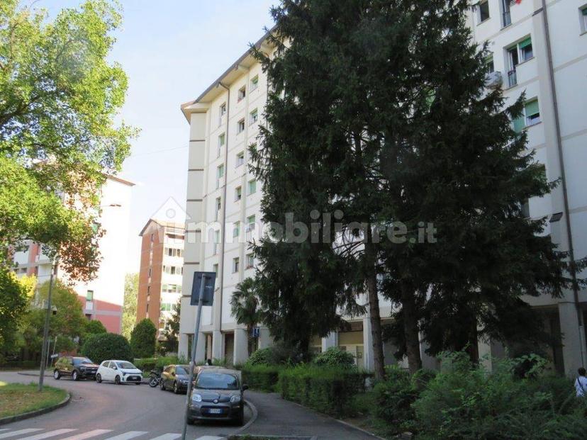 Quadrilocale buono stato, secondo piano, Pilastro, Bologna