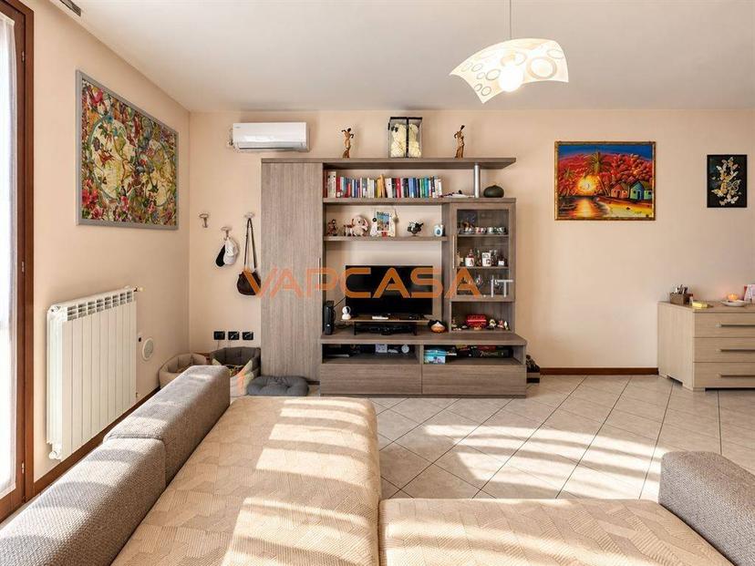 Bilocale via Francesco Crispi 45, Centro, Romano di Lombardia — foto 17 di 21