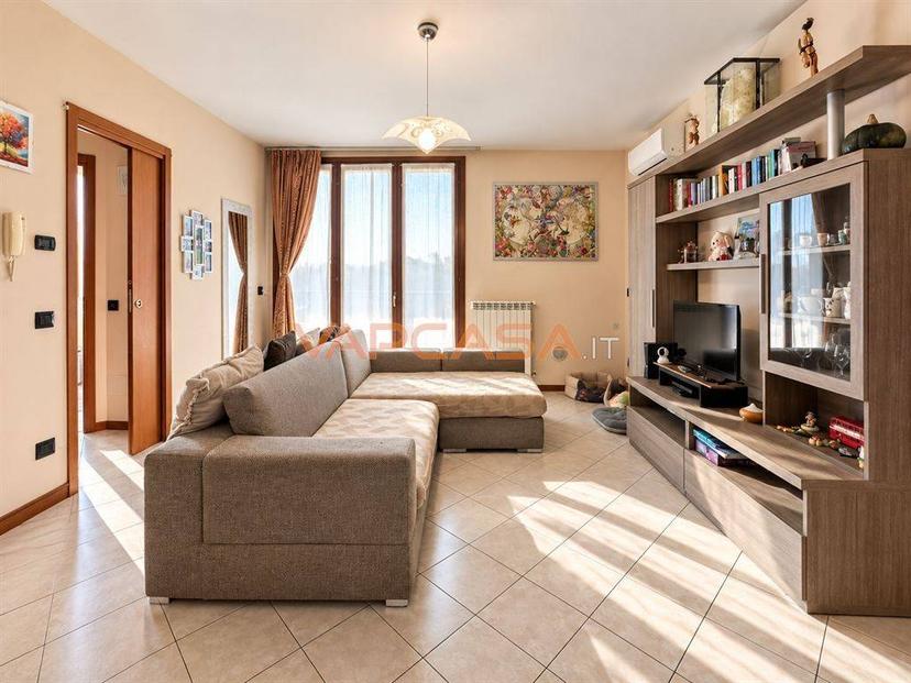 Bilocale via Francesco Crispi 45, Centro, Romano di Lombardia — foto 14 di 21